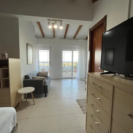 Sea View Loft Проживание в семье Коскину