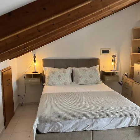 Δωμάτια σε οικογενειακή κατοικία Sea View Loft